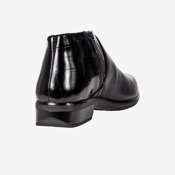 Naot Bayamo handmade  Leather Size 9 Brand New - Picture 11 of 13